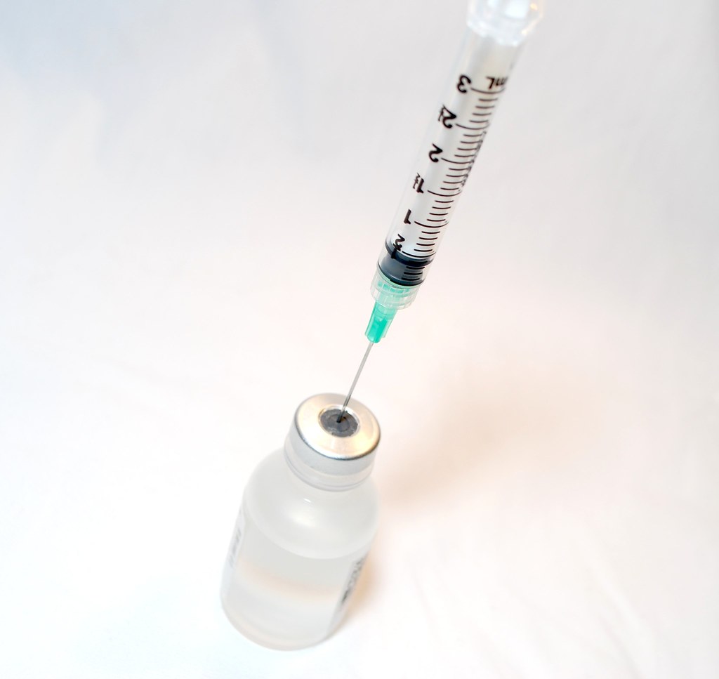 Image of Syringe with vaccine